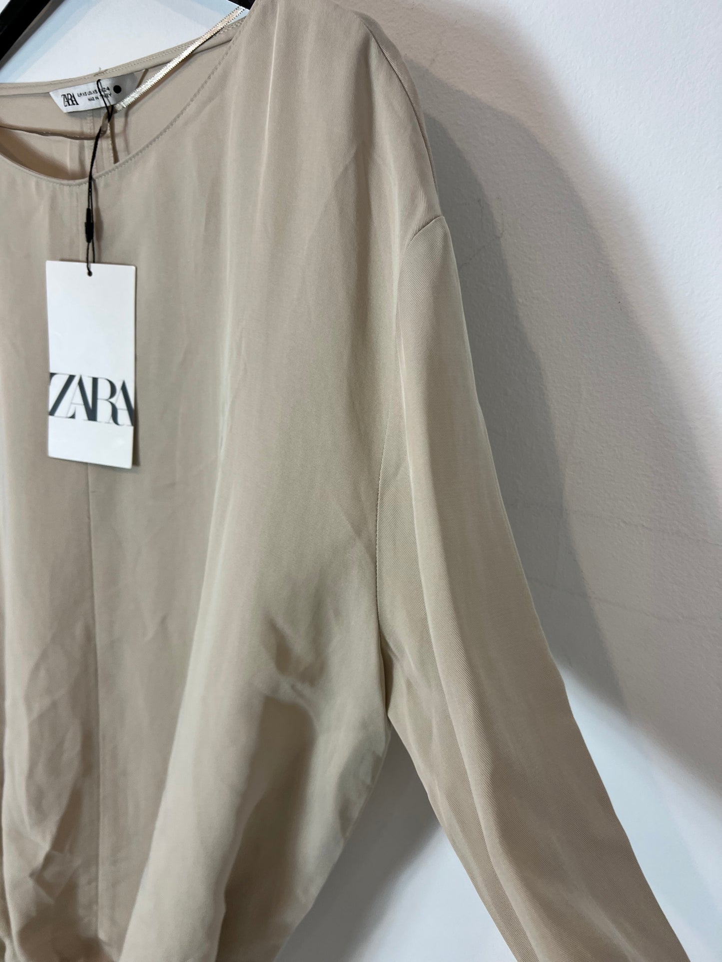 ZARA Flowy beige blouse T.xs