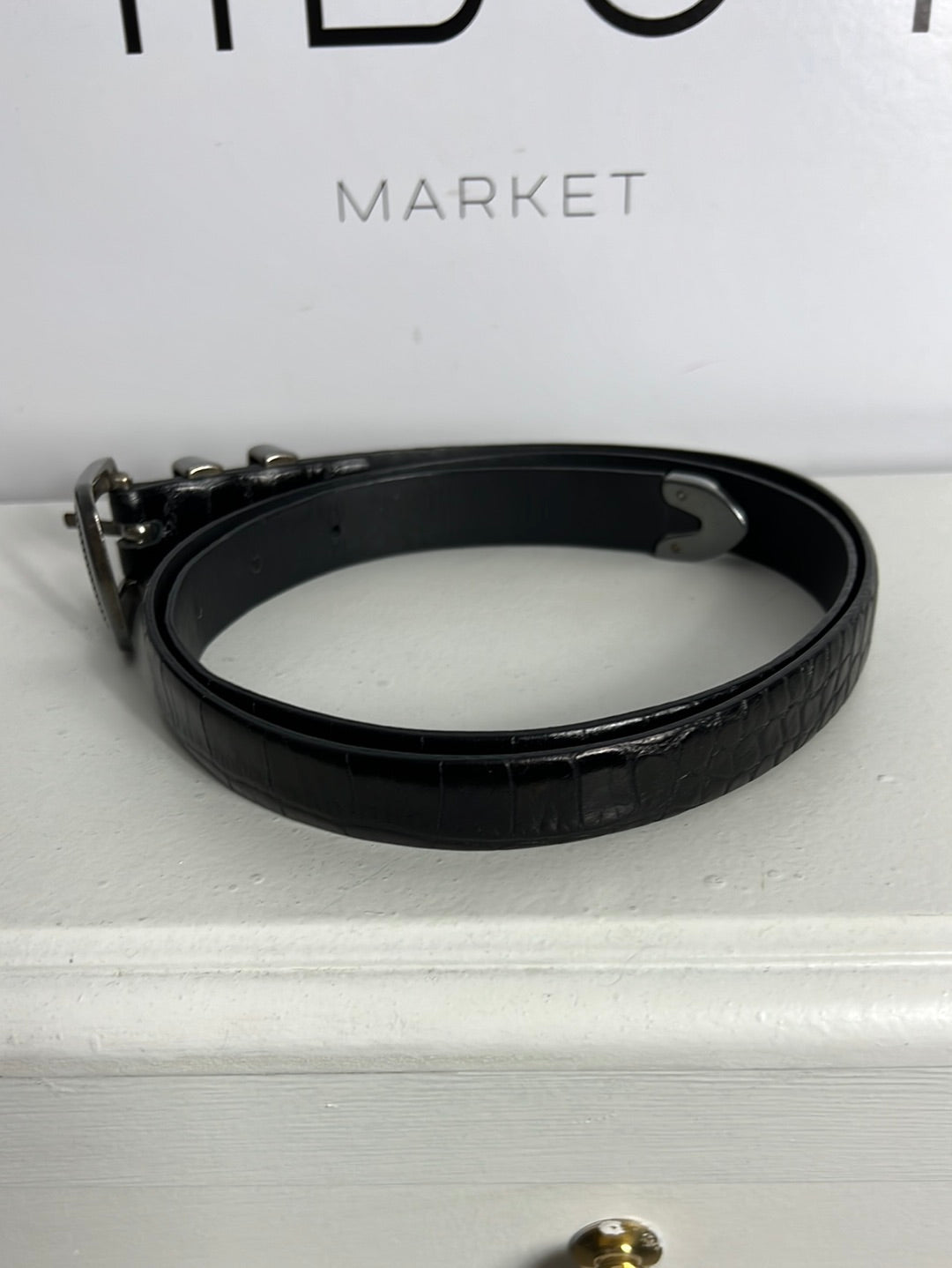 ZARA. Cinturón negro fino. T 90