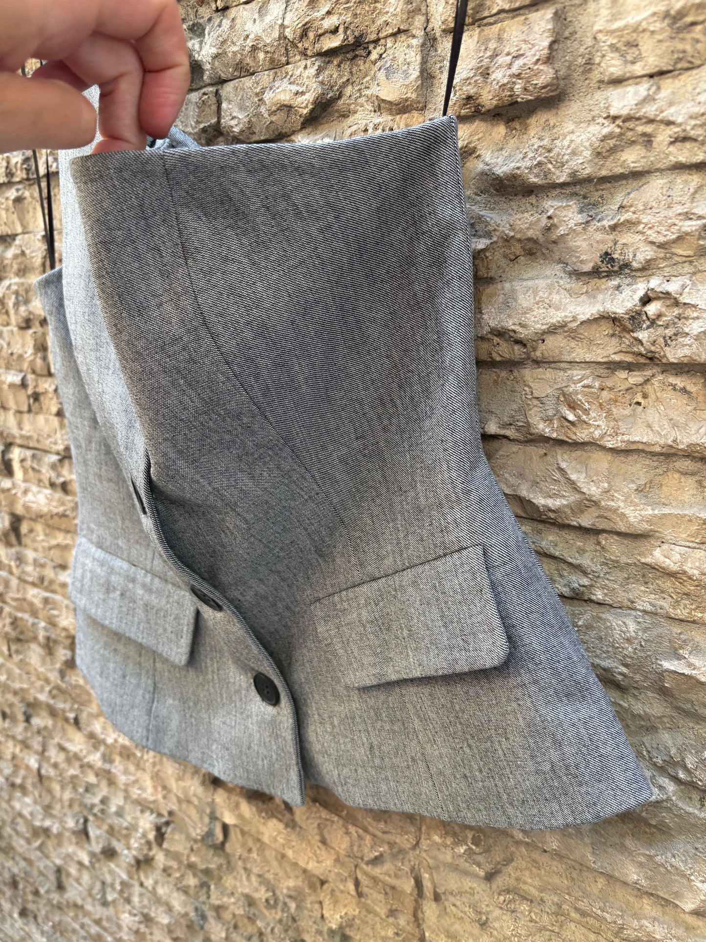 ZARA. Chaleco gris asimétrico. T S