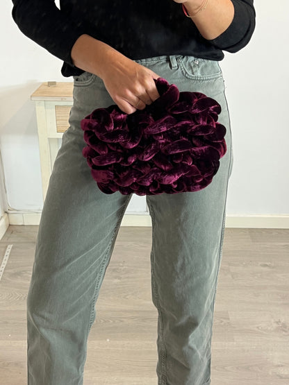 ZARA. Bolso de mano trenzado terciopelo