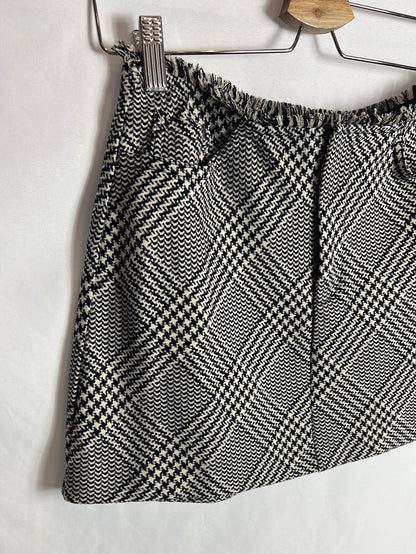 ZARA. Falda corta de gallo. T S