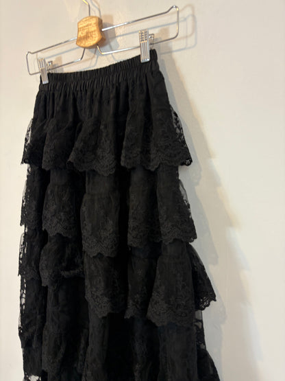 RICH RADI Q´S. Falda midi encaje volantes