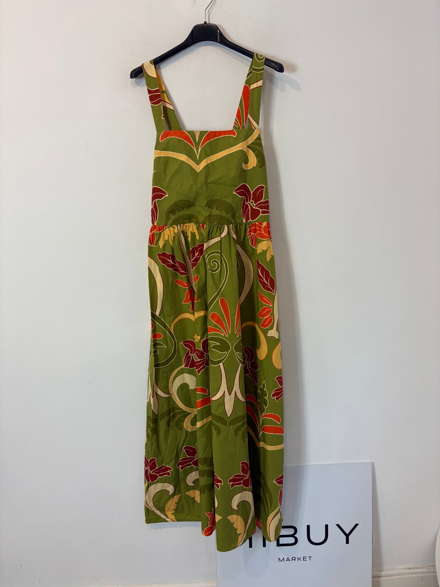 ZARA. Vestido verde midi estamapdo