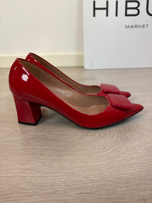 GLORIA ORTIZ. Tacones rojos charol. T 39
