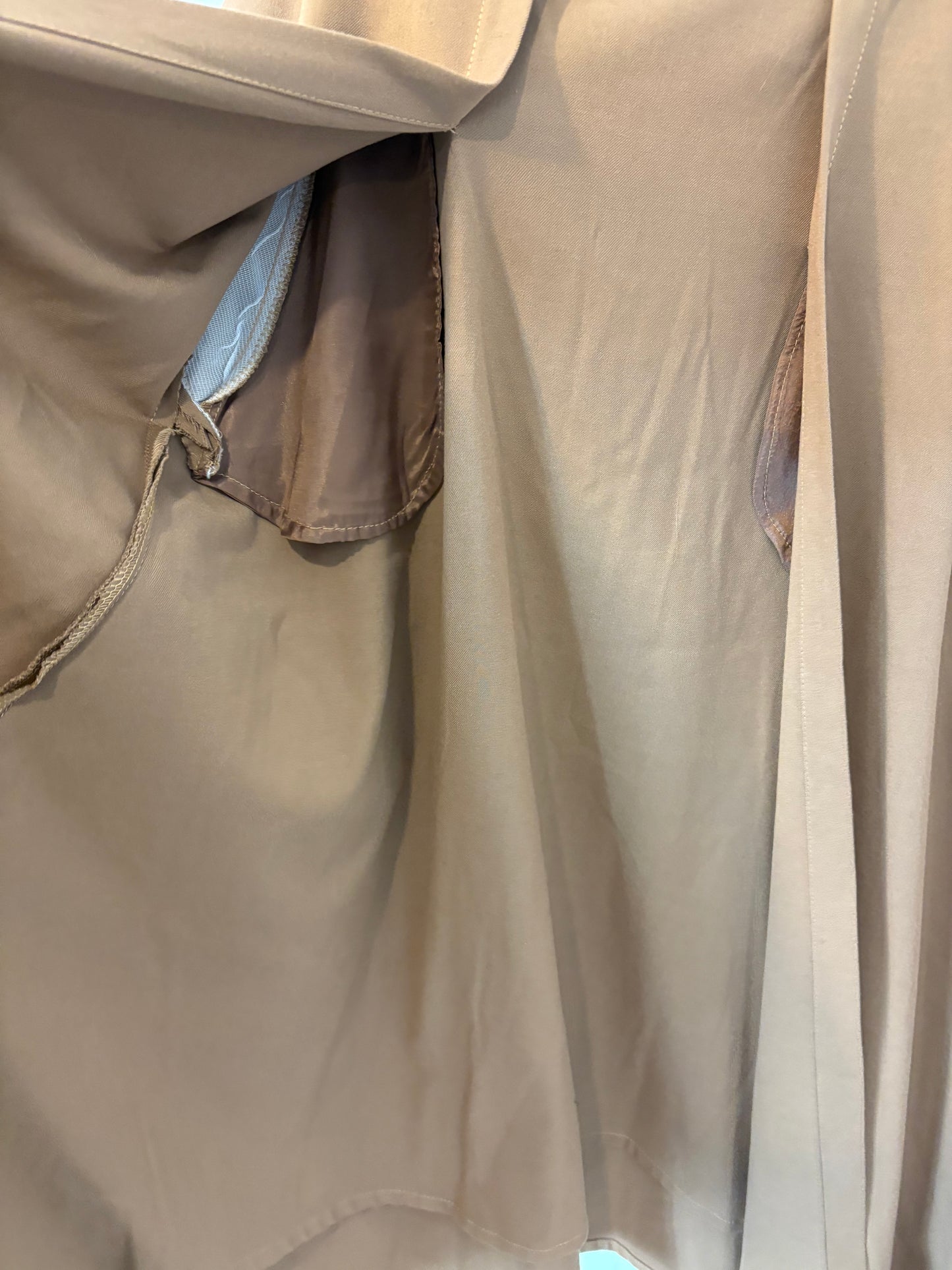 IQ COLLECTION. Falda midi marrón bolsillos