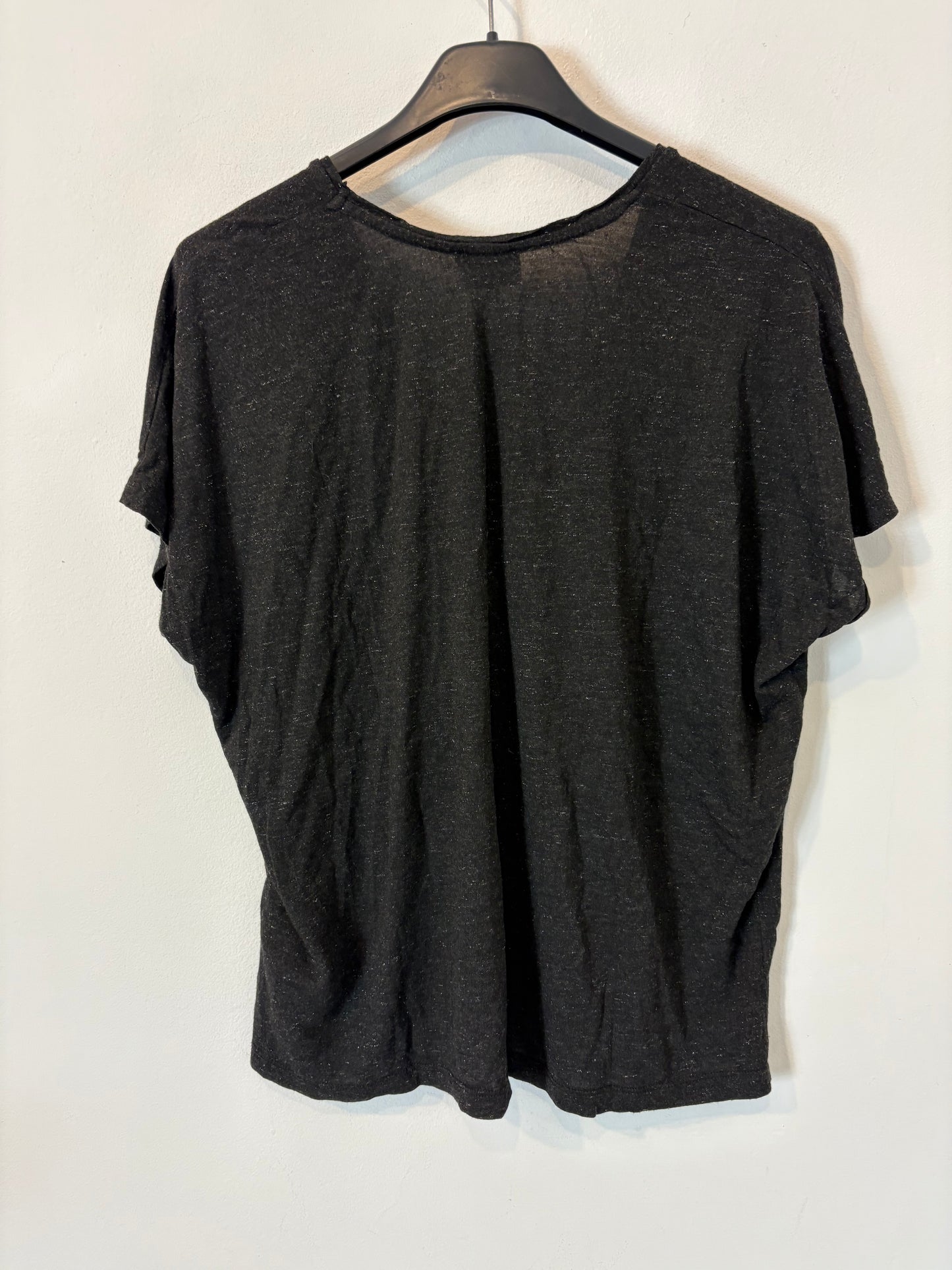 BIMBA Y LOLA . Top gris fluido hilos brillo. T S