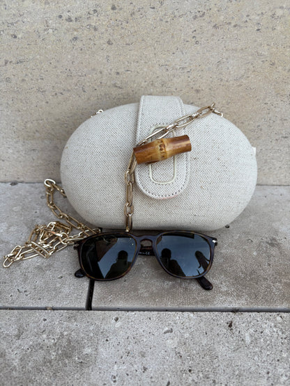 ZARA. Bolso beige cadena dorada