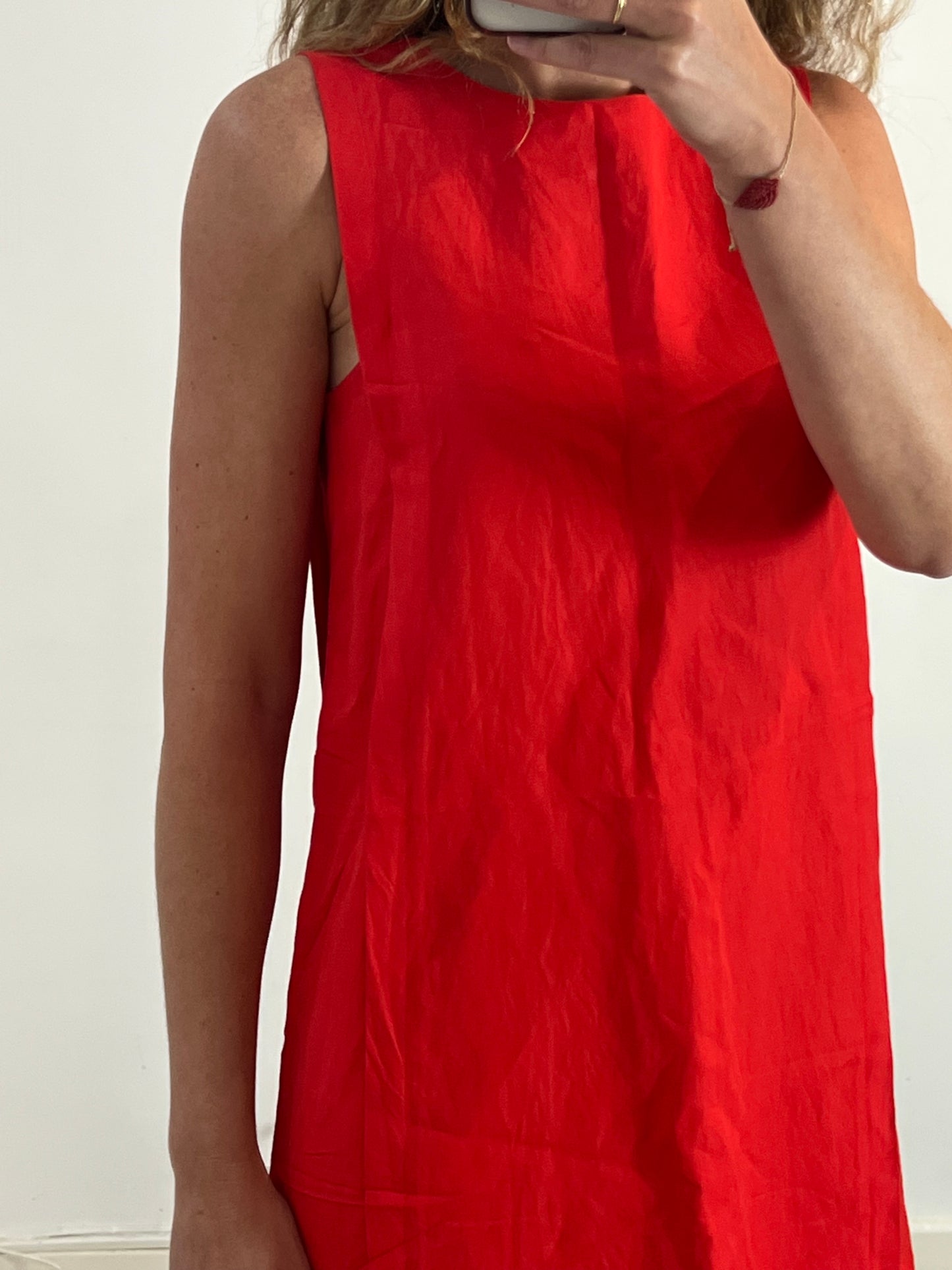 ZARA. Vestido corto rojo T.s