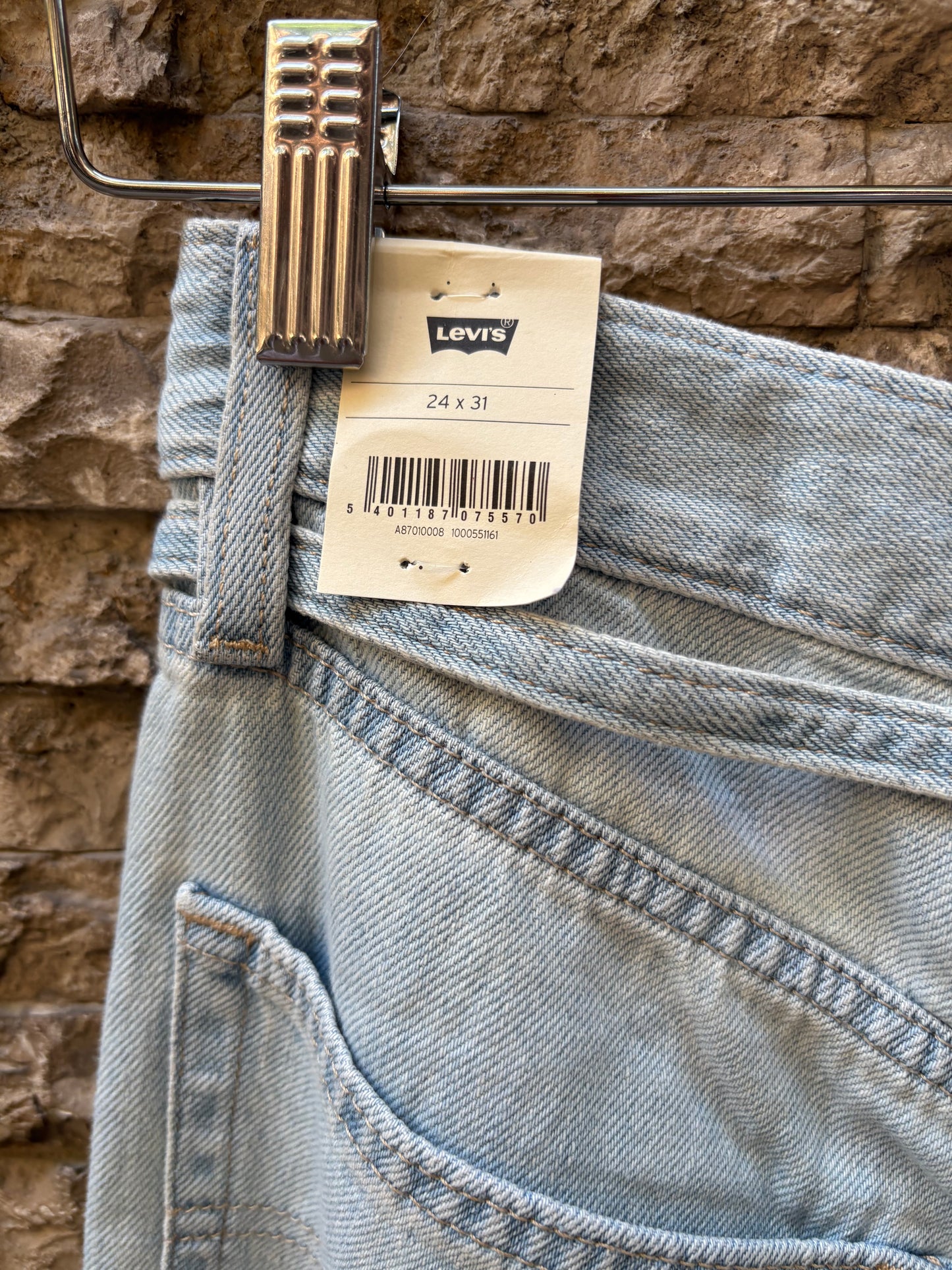 LEVI'S. Pantalón denim culotte T.24