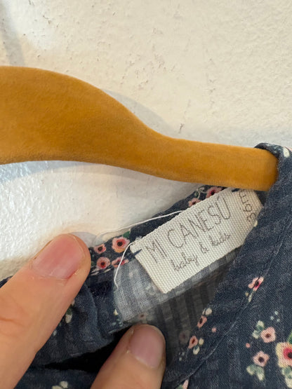 MI CANESÚ.  Camisa azul flores volantes. T 36 meses