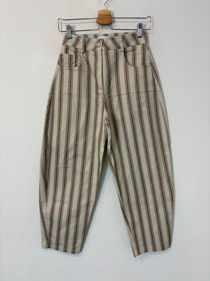 SEASONS BY MACABLA. Pantalón denim rayas