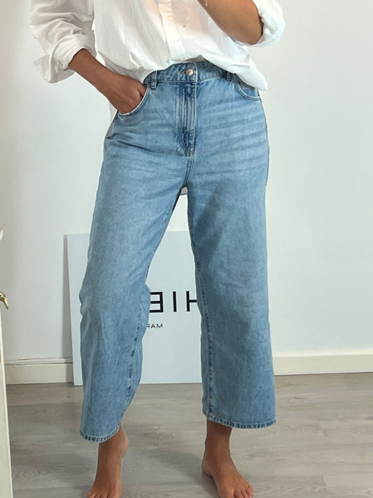 MASSIMO DUTTI. Light straight denim. T 40