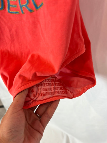 THE HIP TEE. Bañador rojo estampado. T M