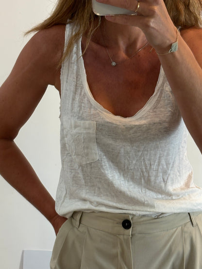 BERENICE. Camiseta blanca detalle bolsillo. T M