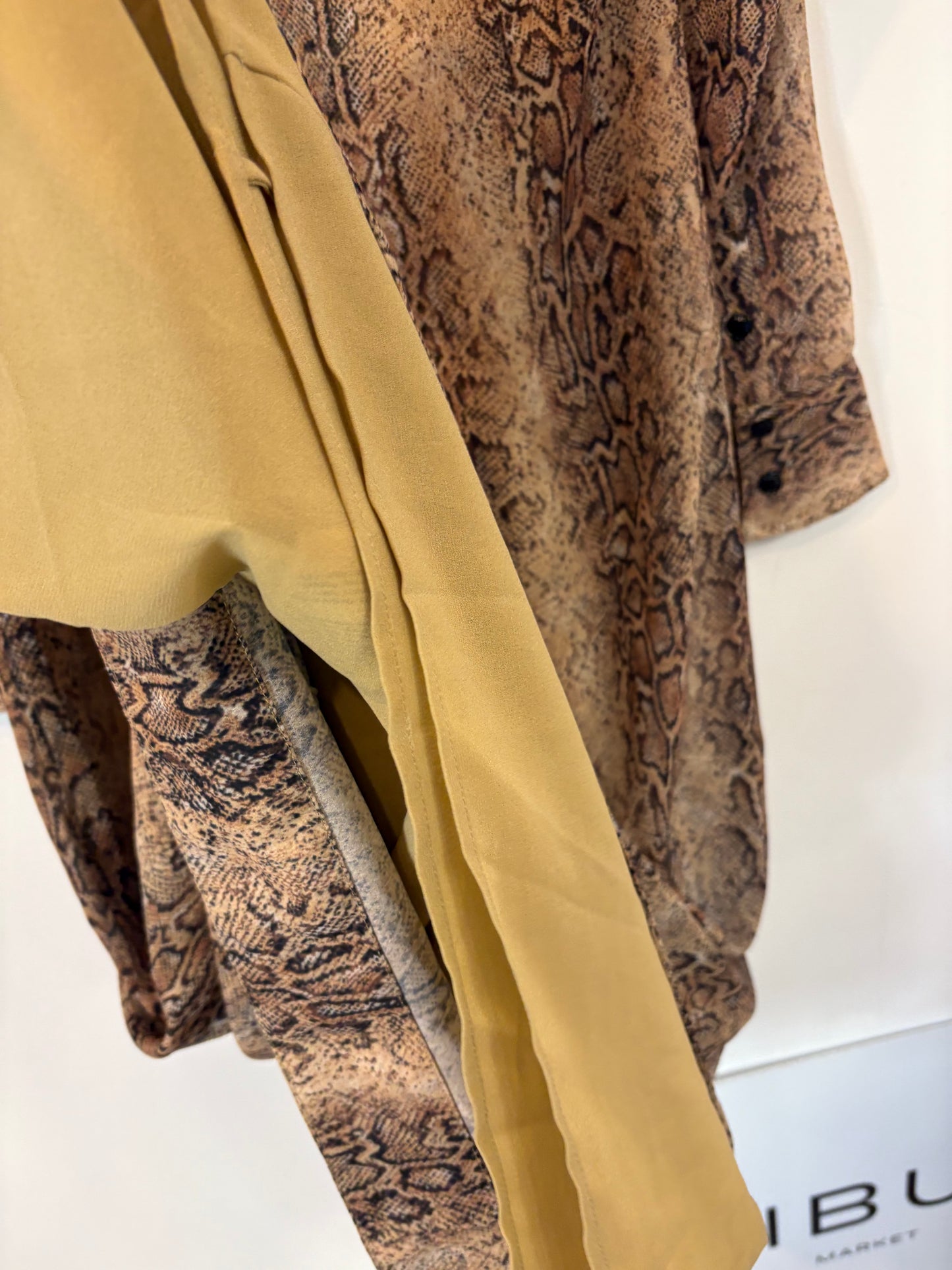 GANNI. Vestido largo snake print