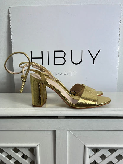 ZARA. Sandalias doradas tiras. T 38