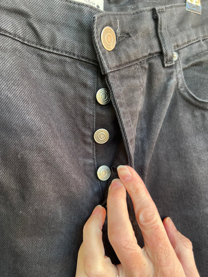 ZARA. Denim recto negro abotonado. T 38