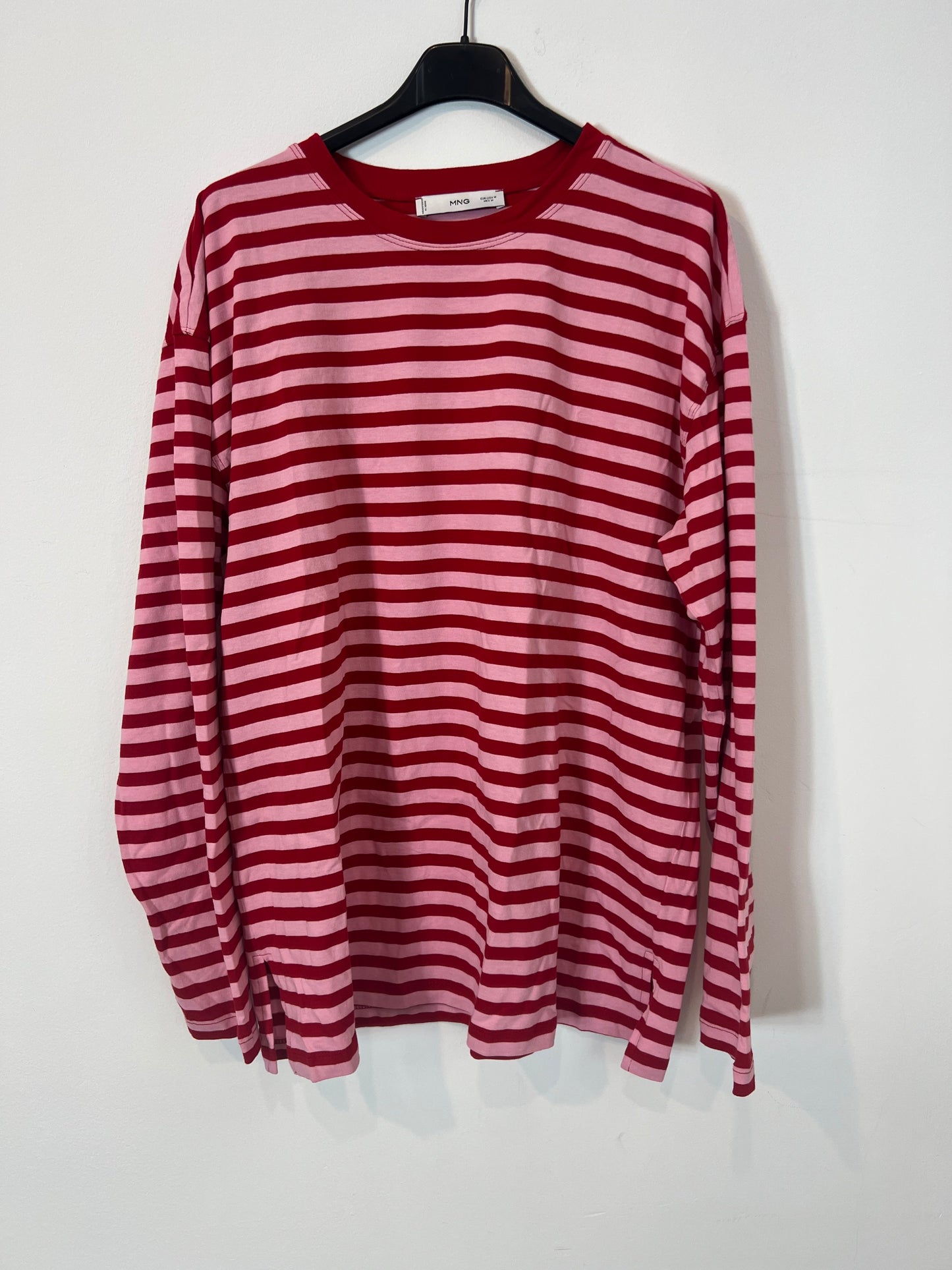 MANGO. Camiseta rayas rosa y roja T.m