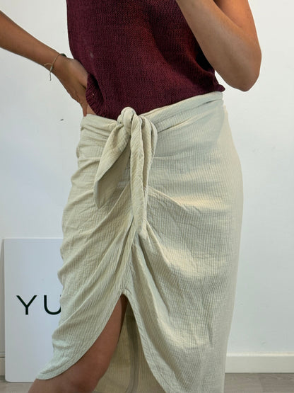 MAGNOLYA. Falda beige lazada T.0(40)