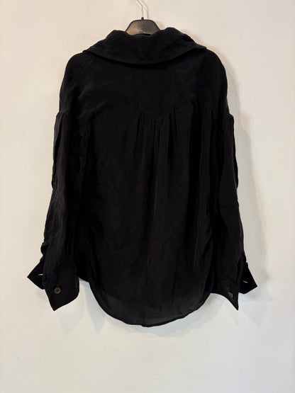 ZARA. Blusa fluida  botonadura lateral