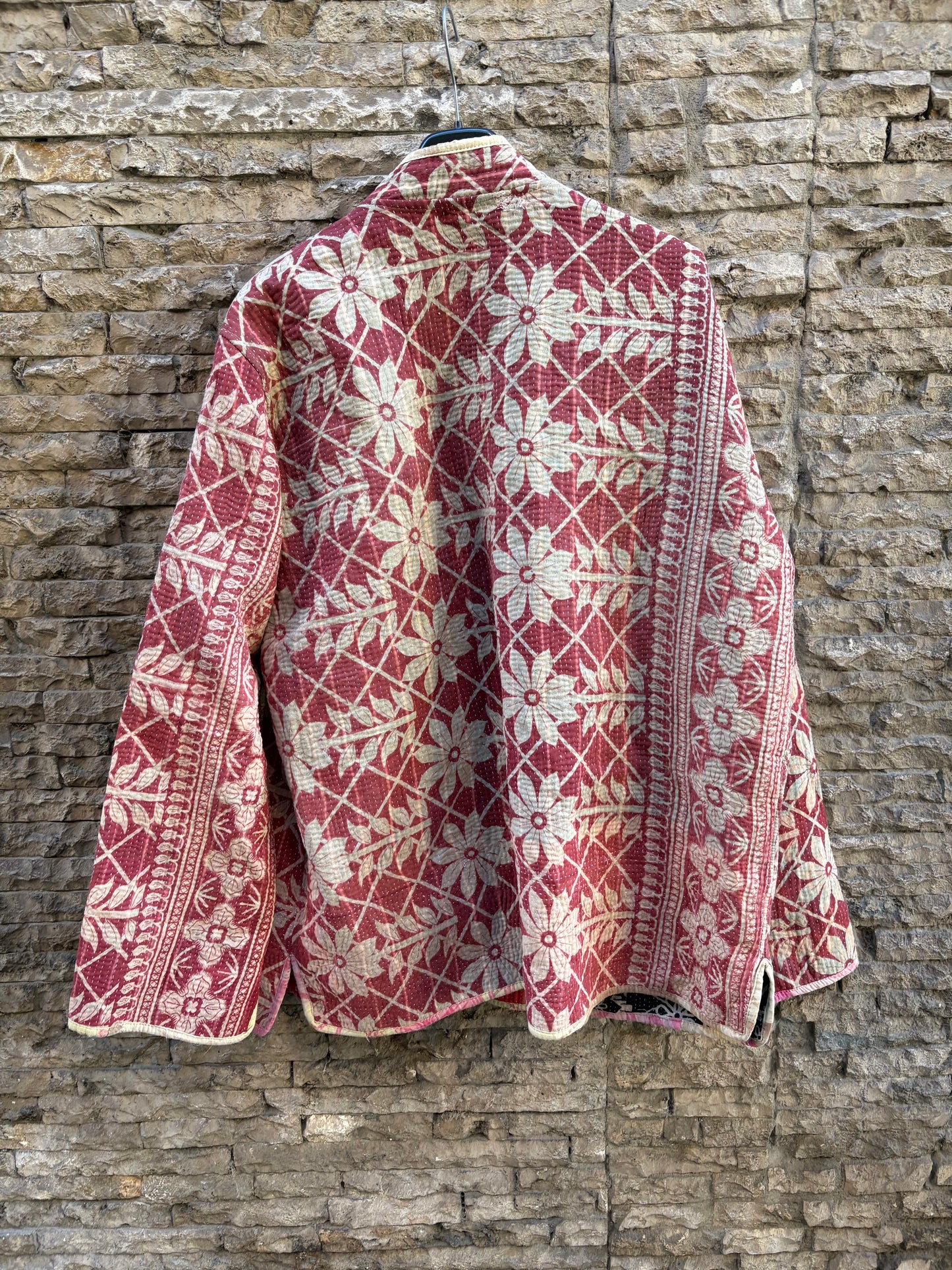 OTRAS. Chaqueta estampada reversible