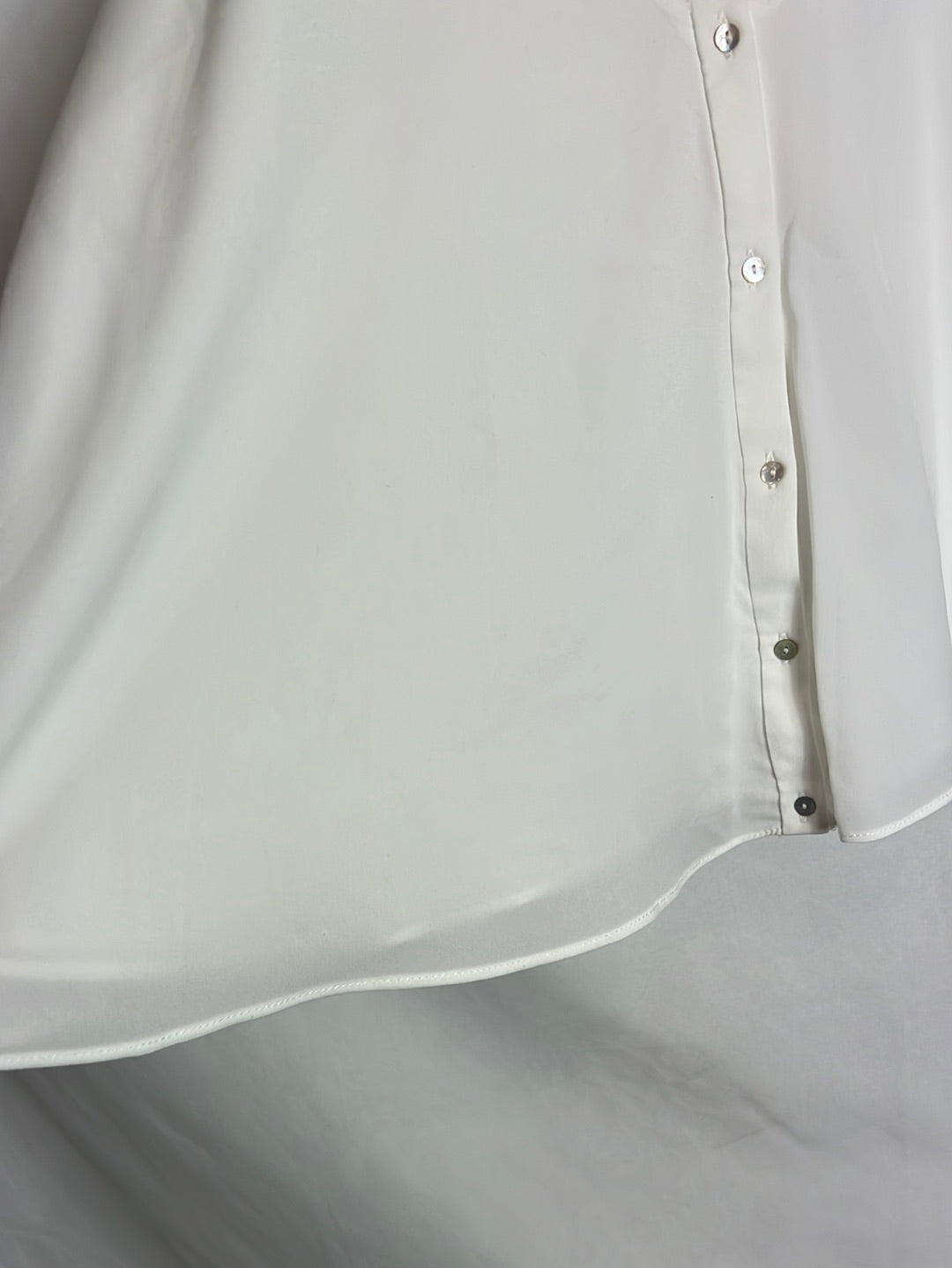 ZARA. White buttoned strap top. TS 