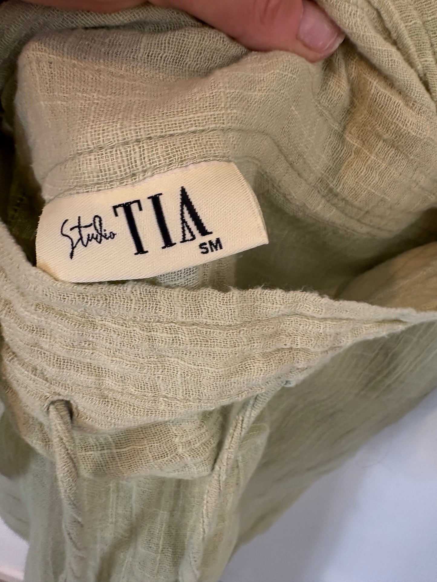 STUDIO TIA. Total look de algodón