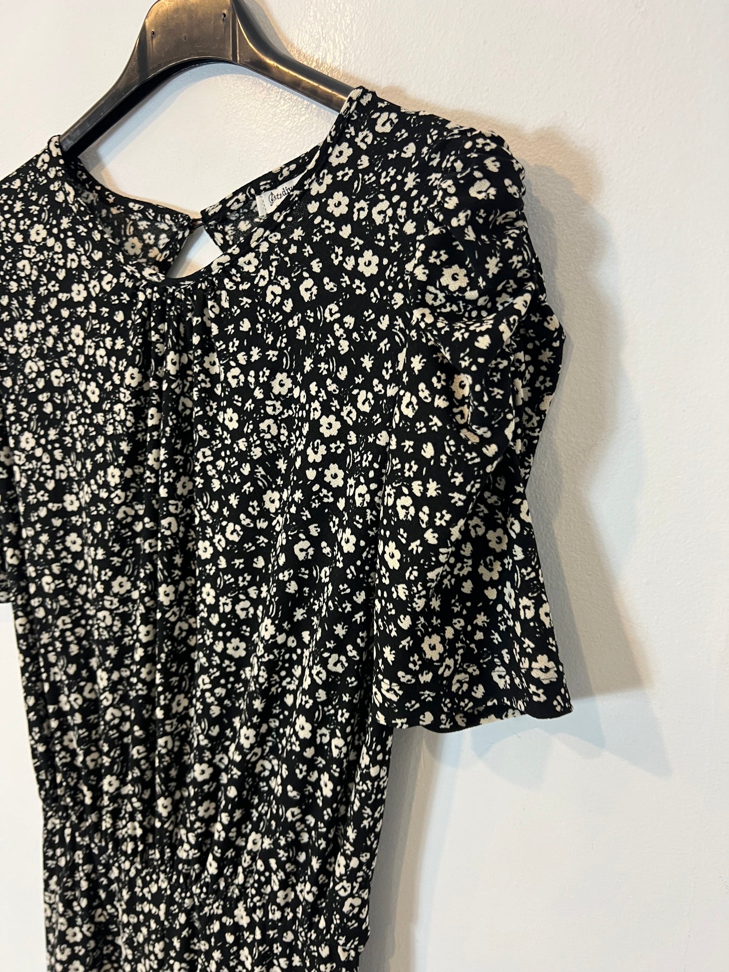 STRADIVARIUS. Vestido largo punto elástico flores. T S