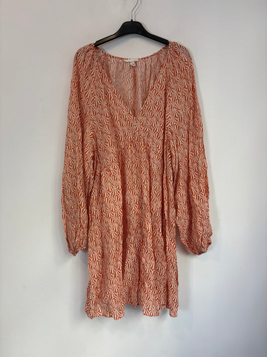 H&M. Vestido corto estampado