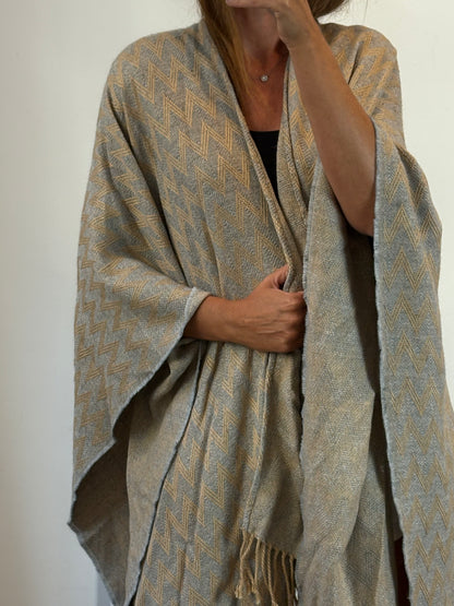 TEXALPACA. Zig zar alpaca cape. YOU