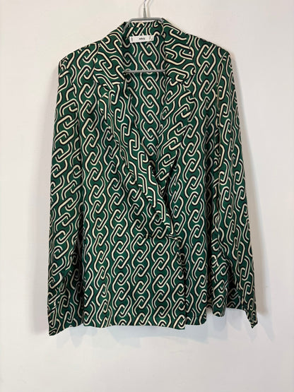 MANGO. Chaqueta fluida estamapdo retro