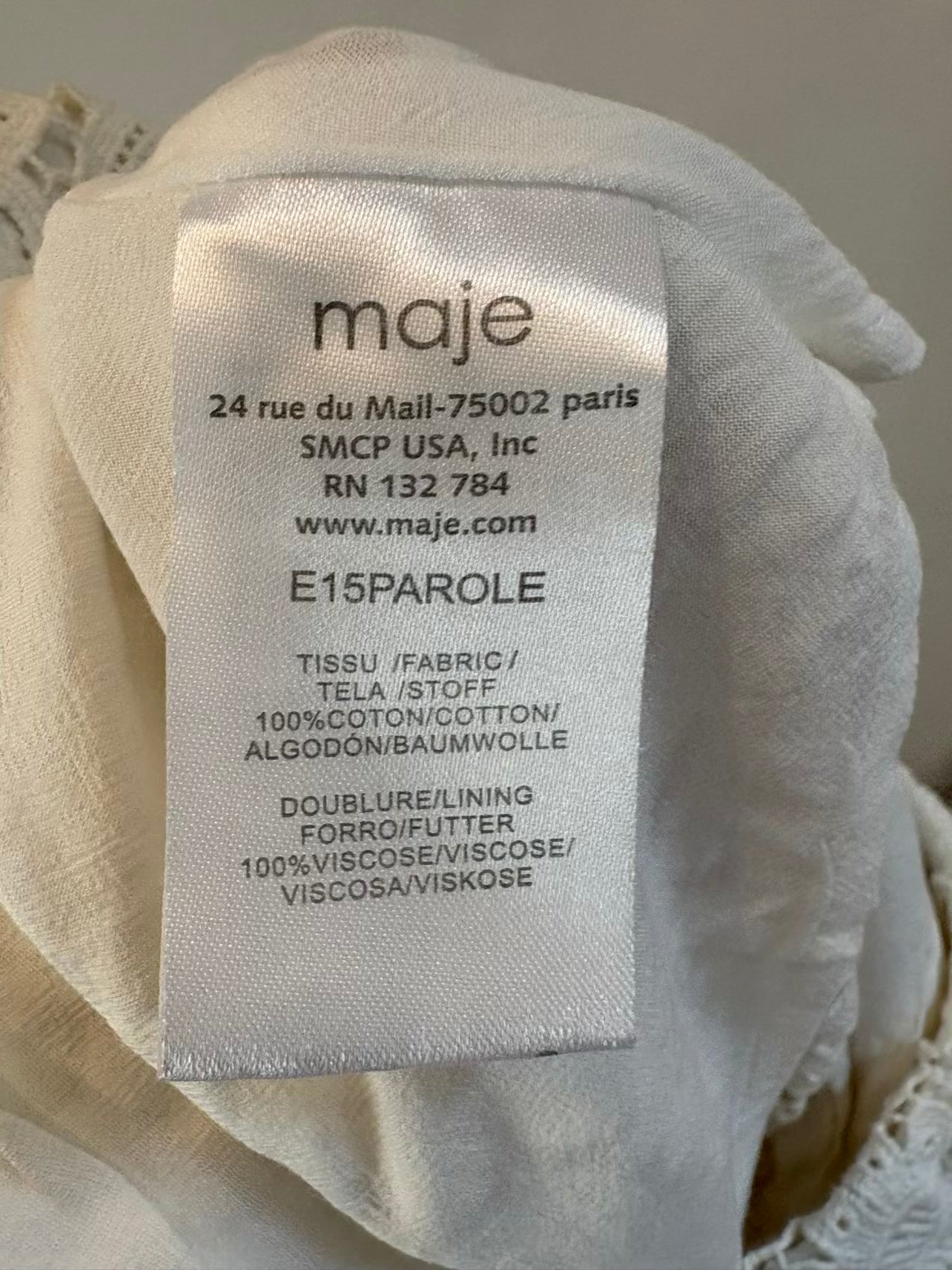 MAJE. Pantalón troquelado color crudo