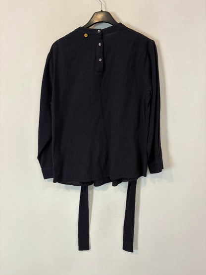 ANTIK BATIK. Blusa azul textura bordados