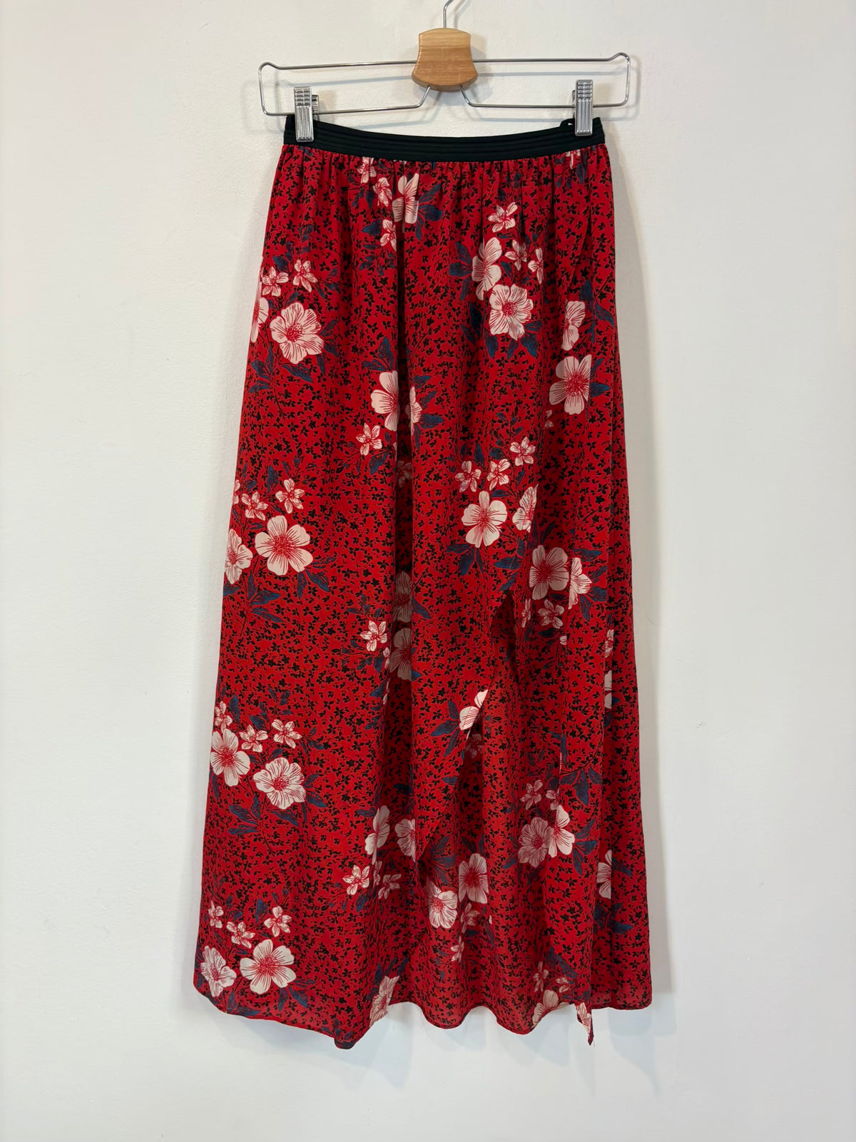 ZADIG & VOLTAIRE . Falda larga seda en rojo abertura