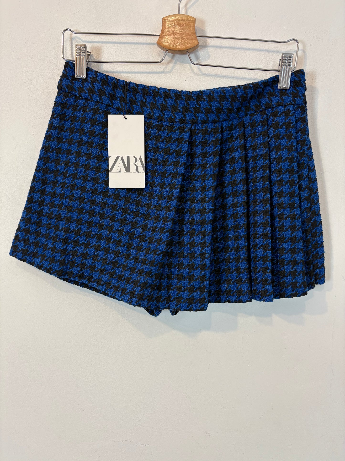 ZARA. Falda pantalón tweed pata de gallo