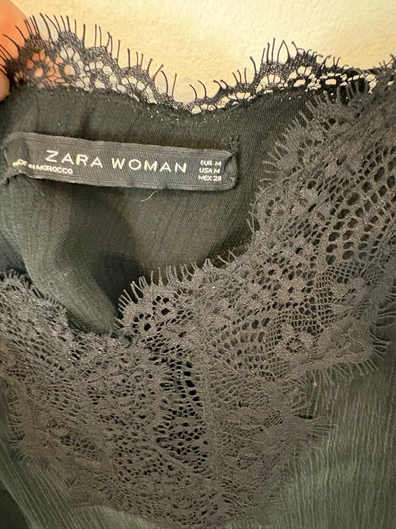 ZARA. Basic white T-shirt. TM