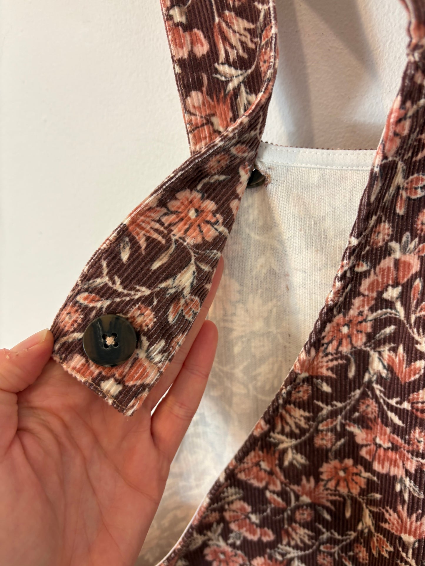 INTROPIA. Mono largo textura flores