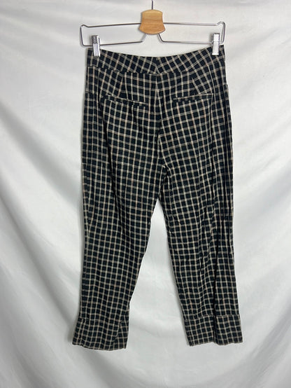 ZARA. Cropped checked trousers with pockets. Size XS