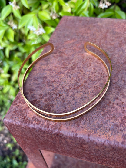 OTRAS. Choquer dorado ajustable