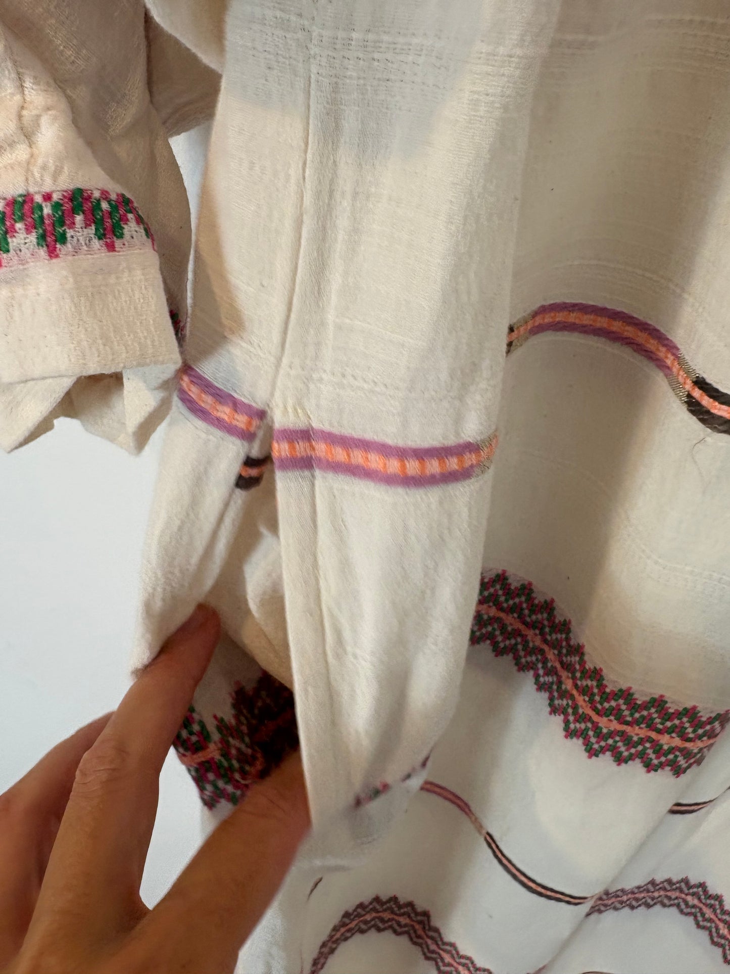 MAGNOLYA. Vestido largo bordados colores. T 00 (S)