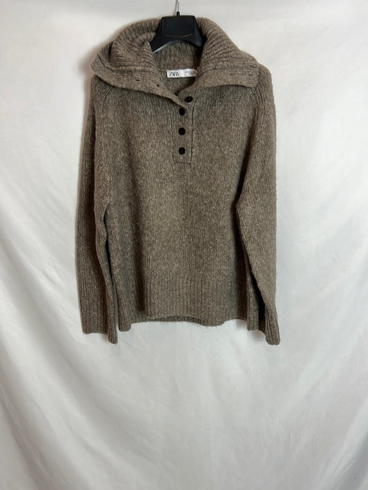 ZARA. Jersey marrón botones cuello T.s
