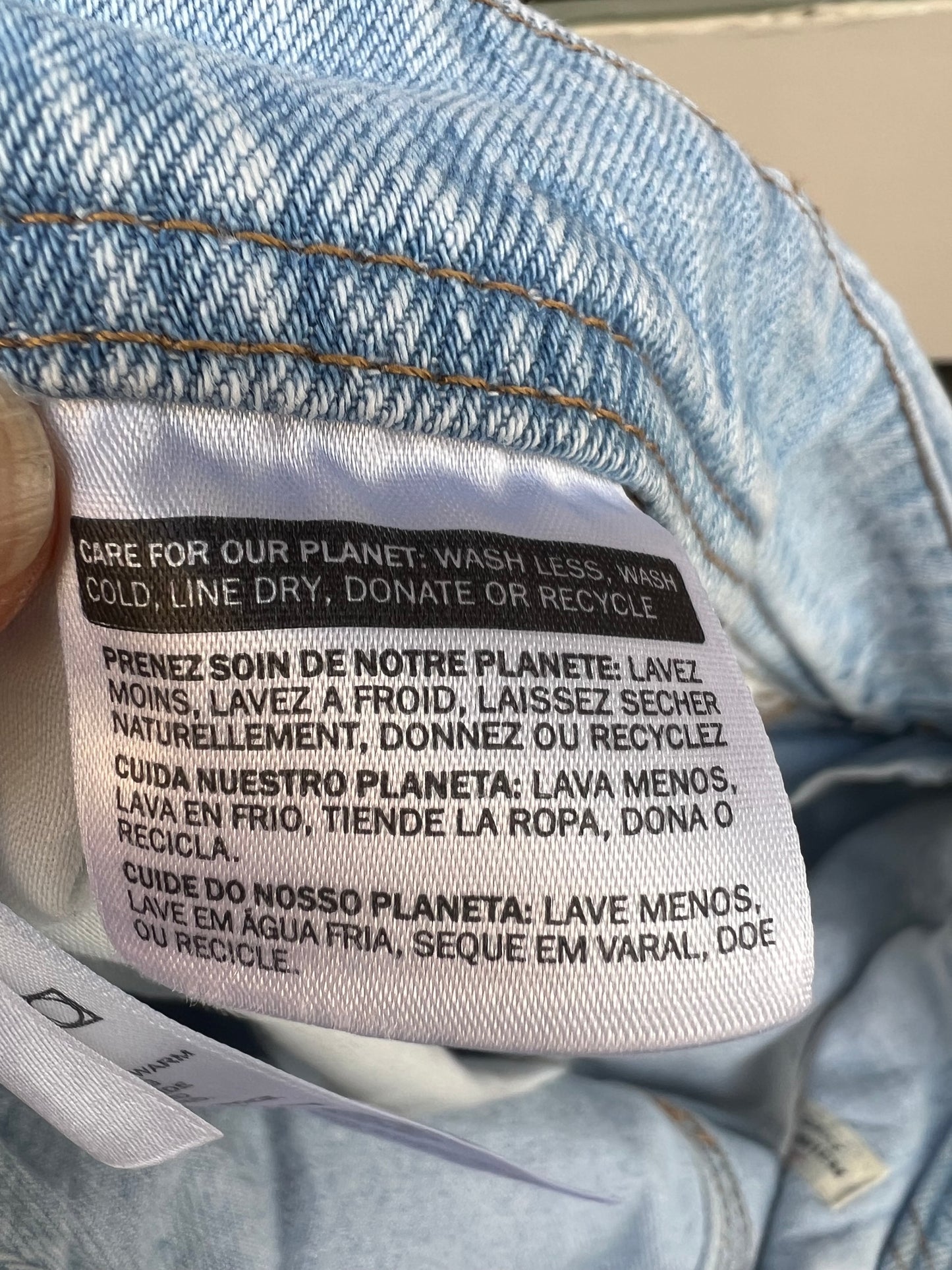 LEVI'S. Peto corto vaquero T.s