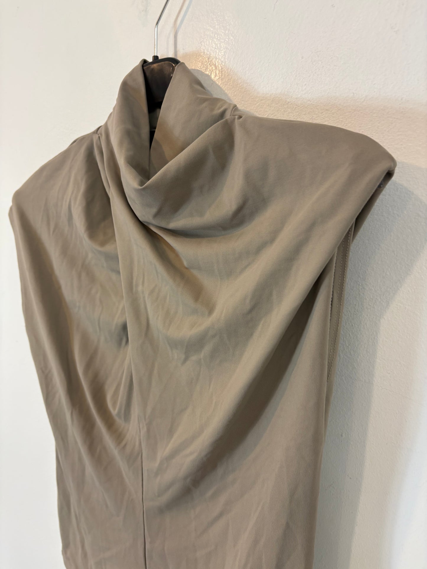 ZARA. Top punto elástico topo. T S