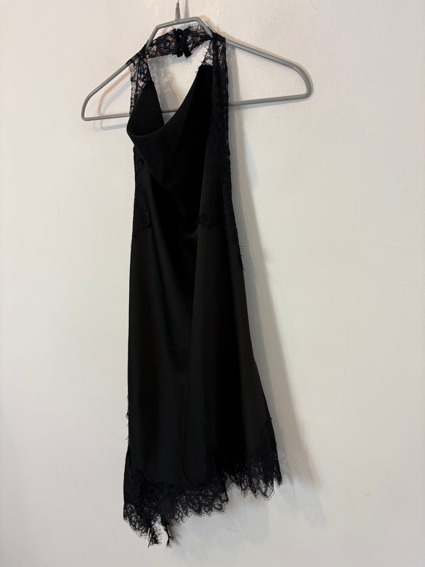 ZARA. Top negro lencero