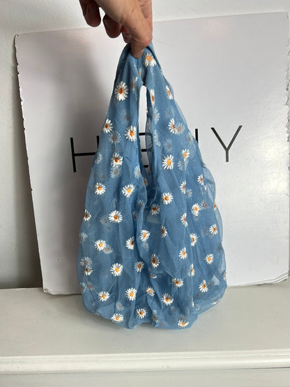 ZARA. Bolso tull margaritas