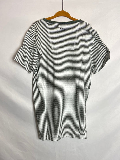 TUMBLE 'N DRY. Striped pattern T-shirt. Ages 8-10.