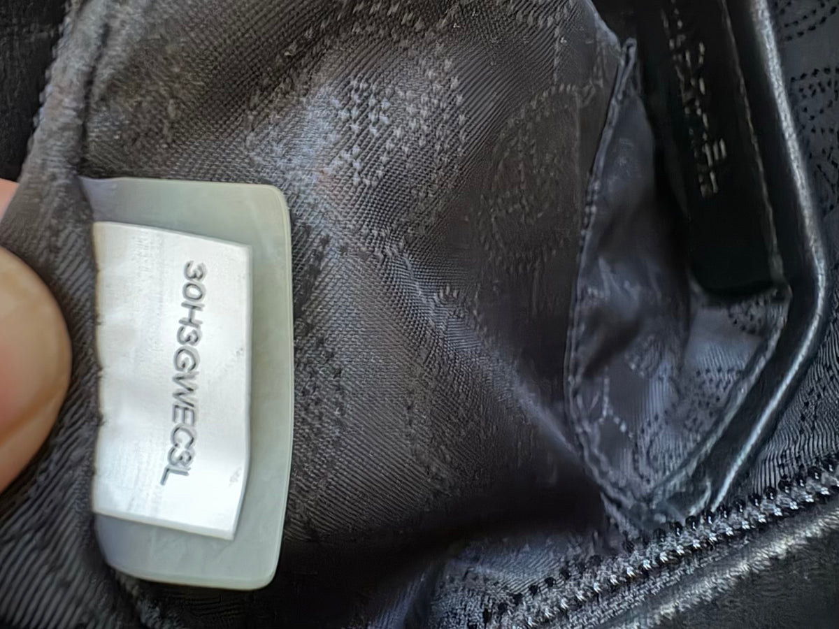 MICHAEL KORS. Bolso negro piel asa larga