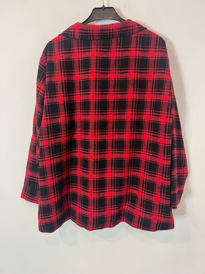 VALENTINA. sobrecamisa de cuadros negra y rojo T.l/xl