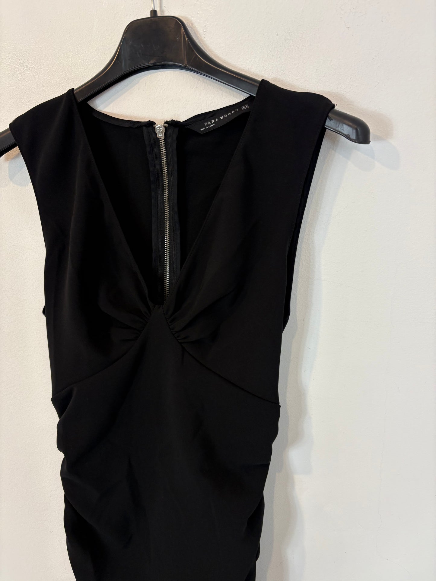 ZARA. Gathered midi dress, size xs