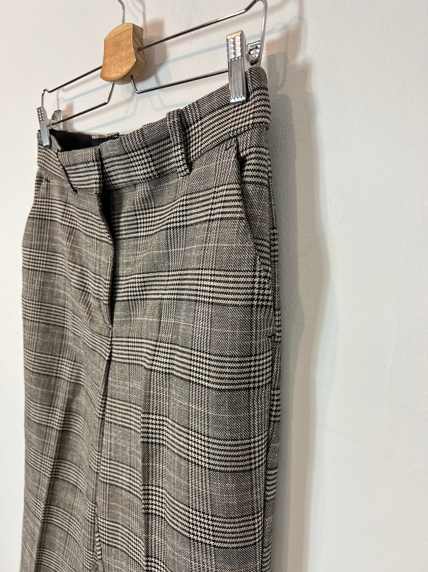 H&M. Pantalón pata de gallo  T.40